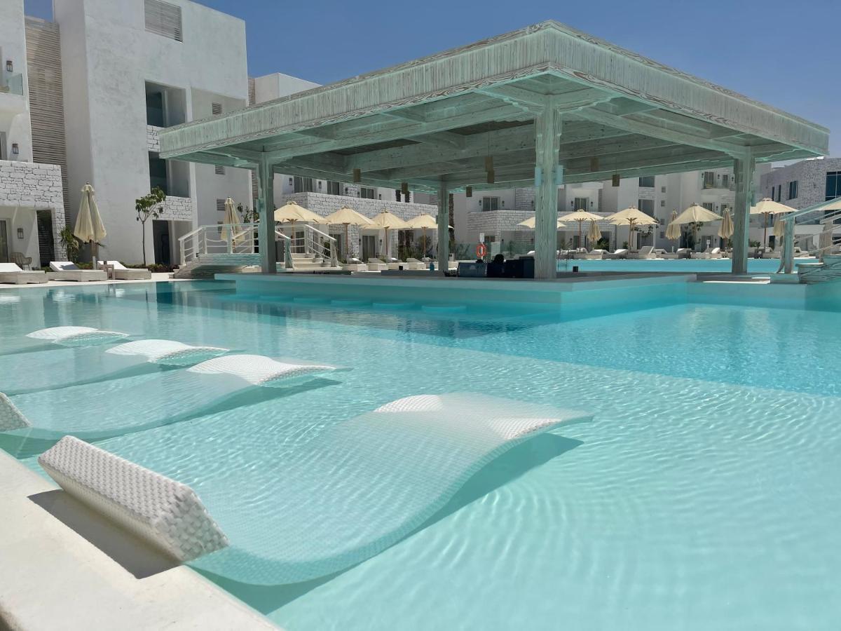 Tanoak Resort Ain Sukhna Exterior photo The pool at the hotel